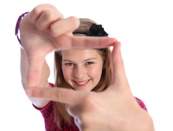 zábava pozitivní rukou znamení ve šťastné blond školačku - Fotografie, Obrázek
