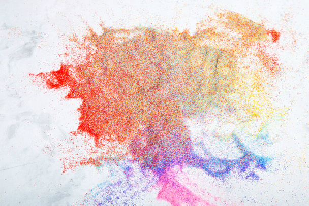 Explosión de polvo de arco iris en un estallido de color. Fondo abstracto. - Foto, Imagen