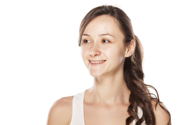 Femme souriante sans maquillage
 - Photo, image