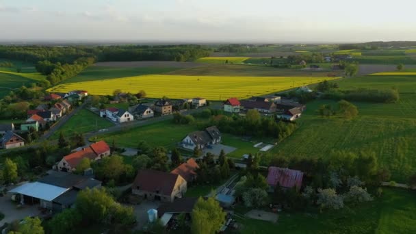 Hermosas casas panorámicas Zimna Wodka Vista aérea Polonia. Imágenes de alta calidad 4k - Imágenes, Vídeo
