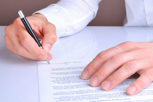 İstemci ipotek kredi anlaşması arka imzalama görüntüleme - Fotoğraf, Görsel