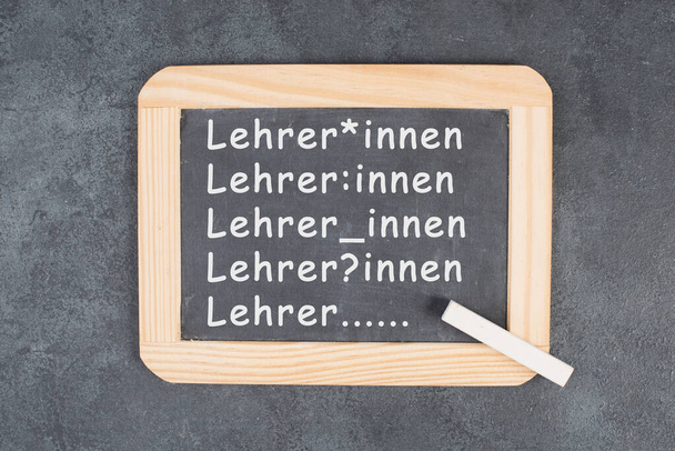 Genderový jazyk oslovující ženskou, mužskou a různorodou identitu učitelky Lehrer v němčině, genderové hvězdě, rovnosti, integraci a komunikaci - Fotografie, Obrázek