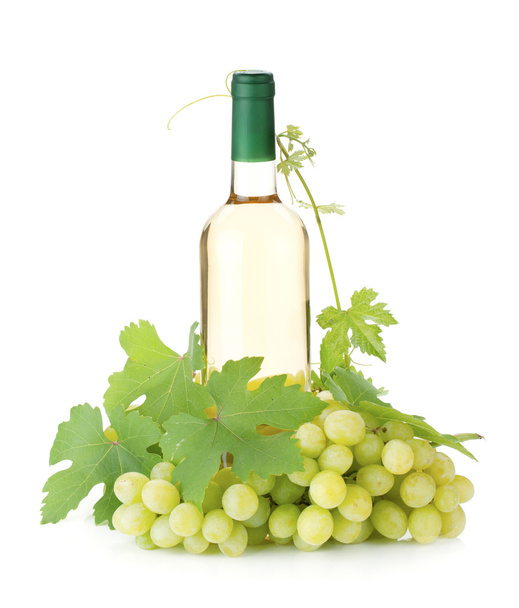 White wine bottle and grapes - Foto, imagen