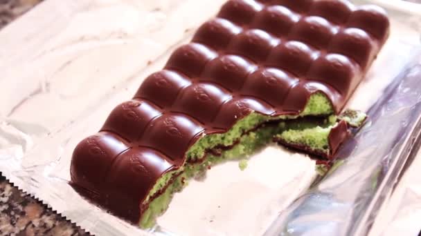 Chocolate Bar with mint bubbles inside, full HD 1920x1080 - Footage, Video