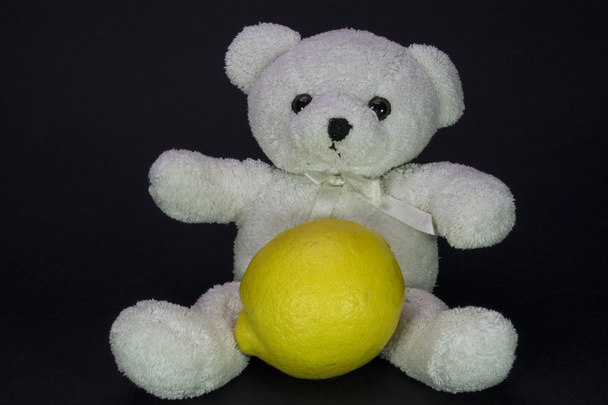 Αρκουδάκι με λεμόνι - Φωτογραφία, εικόνα