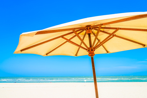 Sombrilla silla de playa
 - Foto, Imagen