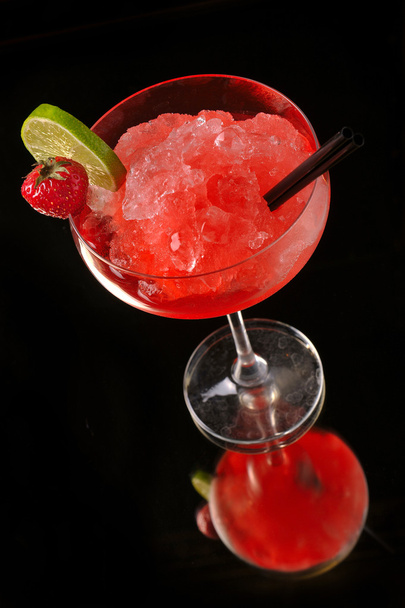 Strawberry margarita cocktail - Φωτογραφία, εικόνα