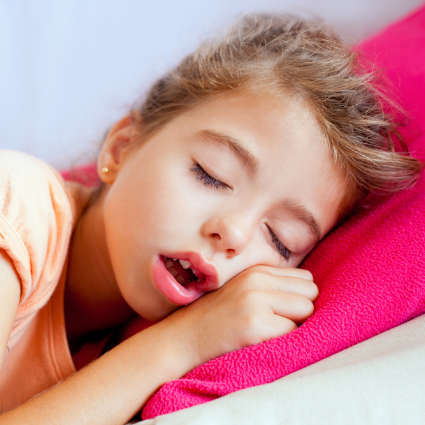 Deep sleeping children girl closeup portrait - Foto, immagini
