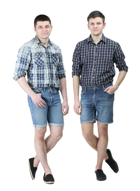 Twee knappe jonge mannen geïsoleerd op wit - Foto, afbeelding
