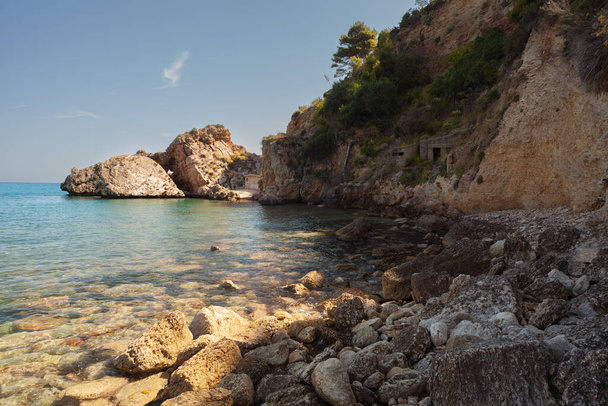 Widok na plażę Guidaloca i spokojne wody Zatoki Castellammare, Scopello, Trapani, Sycylia - Zdjęcie, obraz