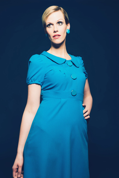 Woman Posing in Elegant Blue Dress - Foto, Imagen
