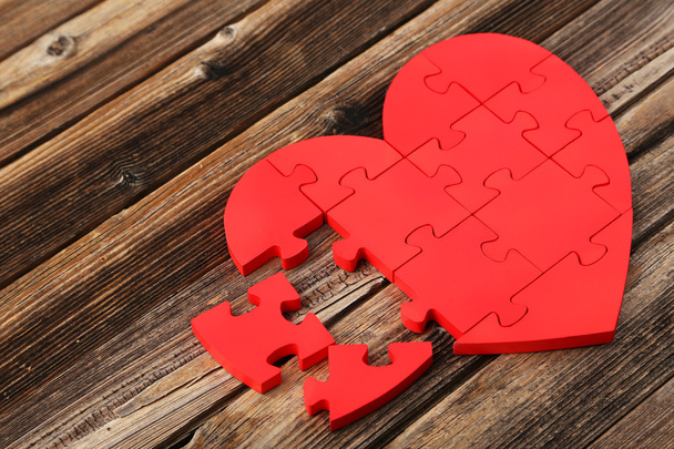 piros puzzle szív - Fotó, kép