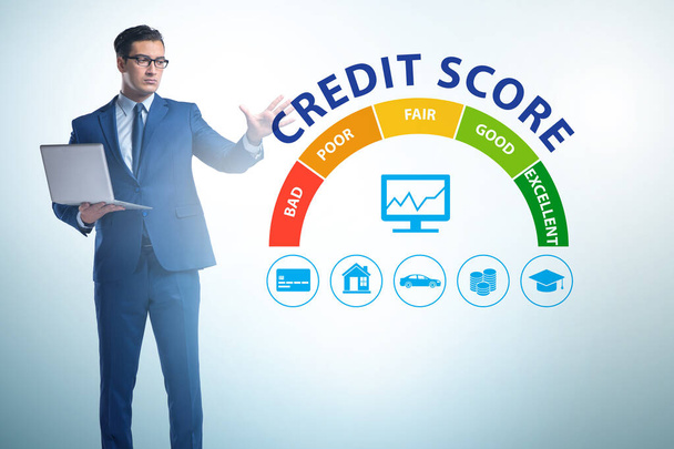 Empresario en el concepto de puntaje de crédito - Foto, imagen