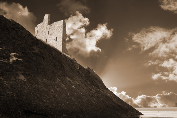 Баллібуніонський замок і обличчя скелі
 - Фото, зображення