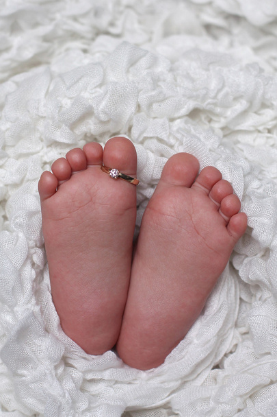 Baby feet with rings - Foto, Imagem