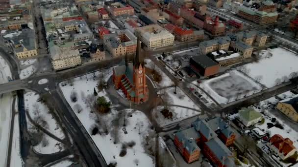 Widok na Sundsvall, Szwecja przez Drone - Materiał filmowy, wideo
