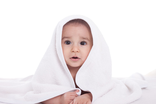 Cute infant baby under the white towel - Φωτογραφία, εικόνα