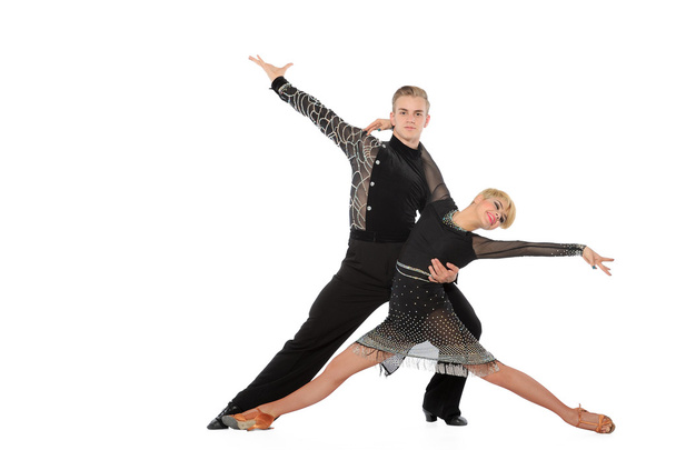 όμορφο ζευγάρι για την ενεργό χορού αίθουσα χορού - Φωτογραφία, εικόνα