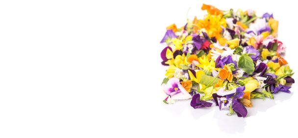 Eetbare bloem salade mix - Foto, afbeelding