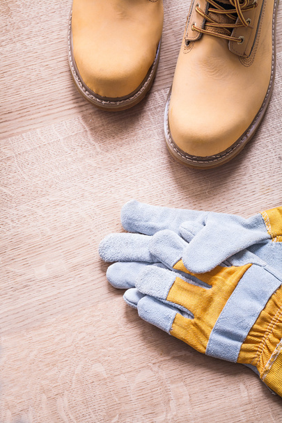 Working boots and protective gloves - Fotografie, Obrázek