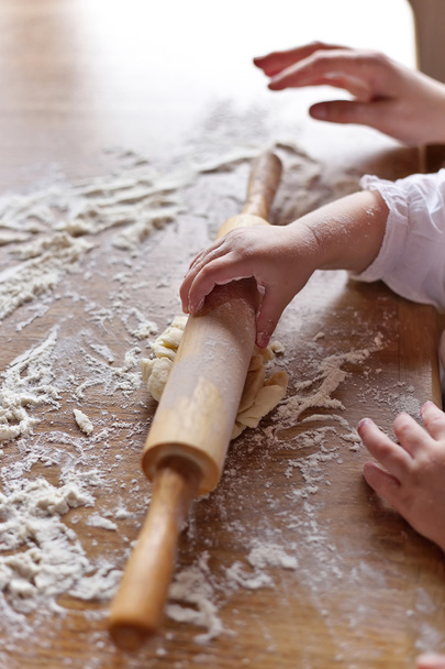 Hands and flour - Фото, зображення