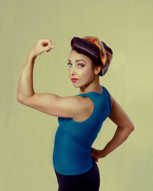 woman biceps show-off - Zdjęcie, obraz