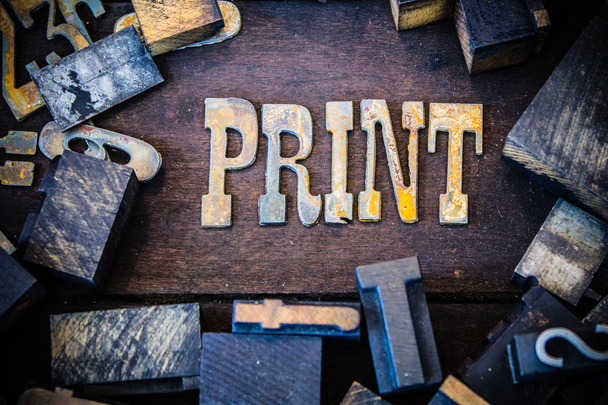 Druckkonzept Holz und rostige Metallbuchstaben - Foto, Bild