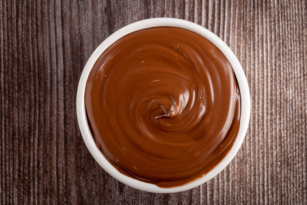 Crème aux noisettes ou crème de nougat au cacao. - Photo, image