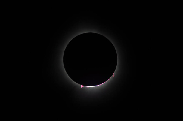 ソーラーEclipse 2024フルシリーズ - 写真・画像