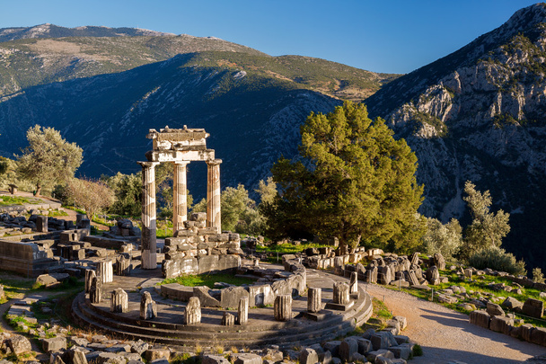 Delphi z ruiny świątyni w Grecji - Zdjęcie, obraz