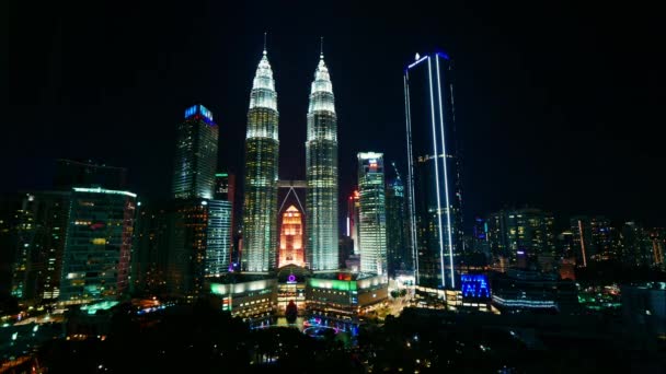 KUALA LUMPUR - 23. Januar 2019: Schöner Zeitraffer der Skyline von Kuala Lumpur mit den Petronas Twin Towers - Filmmaterial, Video
