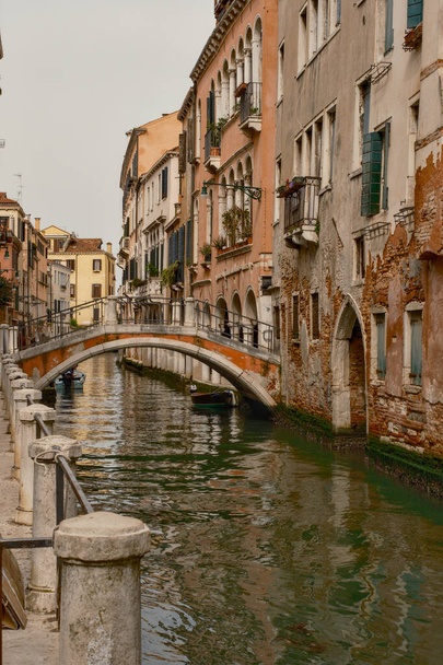 ヴェネツィアの美しい街を歩き,賞賛する - 写真・画像