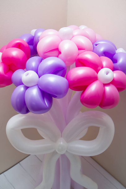 ramo rosa de globos, regalo original para una niña - Foto, Imagen