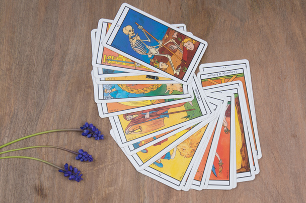 Cartes de tarot divination
 - Photo, image