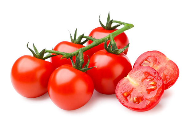 Черри помидоры и две половинки крупным планом на белом фоне. Isolated - Фото, изображение