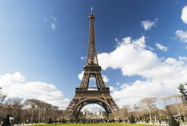Tour Eiffel sous le ciel bleu
 - Photo, image