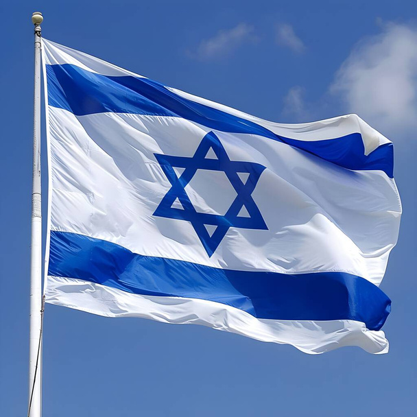 Izraelská vlajka. vlajka vlnící se na obloze - Fotografie, Obrázek