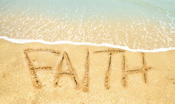 Πίστη που είναι γραμμένο στην άμμο - Φωτογραφία, εικόνα