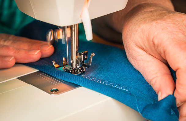 Máquina de coser movimiento
 - Foto, Imagen