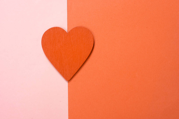 Herzform-Ikone als Liebes- und Romantikkonzept - Foto, Bild