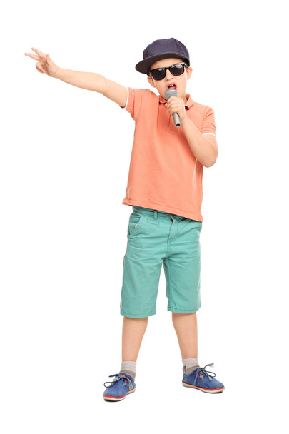 Little boy rapping on a microphone - Zdjęcie, obraz