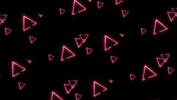Dreieckige rosafarbene Lichtabstraktion schwebt und wirbelt auf schwarzem Hintergrund - Filmmaterial, Video