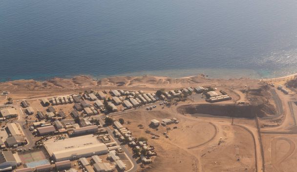 Sharm El Sheikh, Ägypten. Stadtstraßen aus der Vogelperspektive. Luftbildaufnahme.  - Foto, Bild
