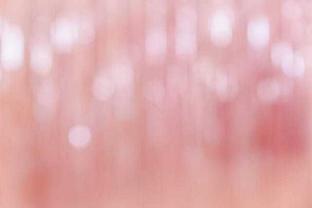 Αφηρημένο ροζ defocused φόντο με φως bokeh. Έννοια εορταστικού, εορταστικού ή επετειακού πάρτι. Διακοσμητική ταπετσαρία, θηλυκό στυλ - Φωτογραφία, εικόνα