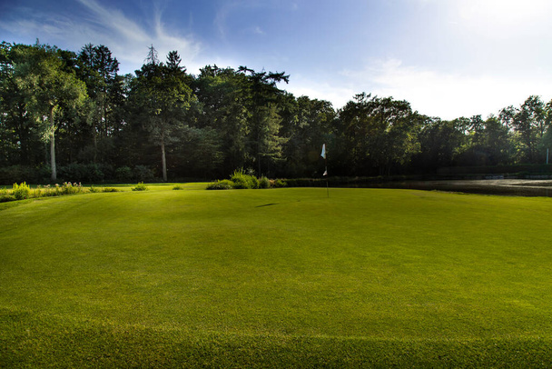 Golfplatz im Park - Foto, Bild
