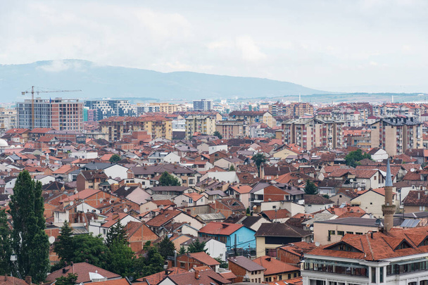 Näkymä Prizrenin kaupunkiin Kosovossa Balkanilla - Valokuva, kuva