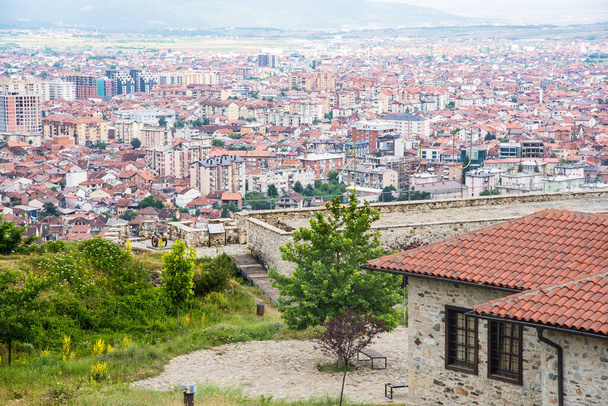 Vista de la ciudad de Prizren en Kosovo en los Balcanes - Foto, Imagen