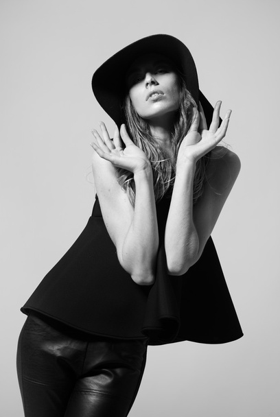 Fashion woman model in black dress - Фото, зображення