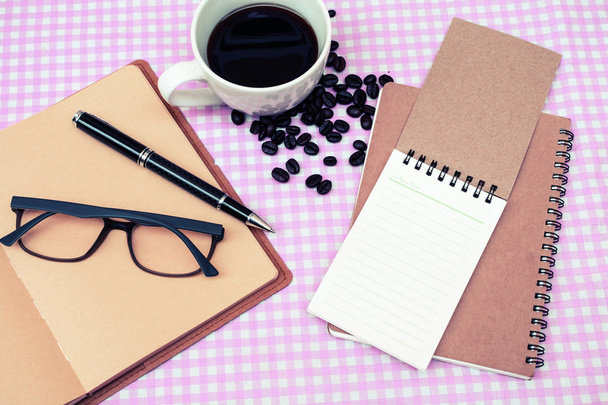 Blank note book with coffee - Foto, afbeelding