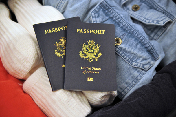 Passeports aréricains sur les vêtements
 - Photo, image